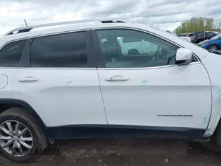 2018 Jeep Cherokee Limited z VIN 1C4PJMDX4JD578560, wystawiony jako IAAI lot #42242623 z przebiegiem 173 535 mil mil oraz . Historia ofert i sprzedaży dostępna na DreamBid. Obrazek 13.