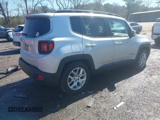 2015 Jeep Renegade Latitude with VIN ZACCJABT1FPB80079, listed as a IAAI auction lot 41768086 with 125,467 mi miles. Bid and sale history available at carsss.com. Image 4.