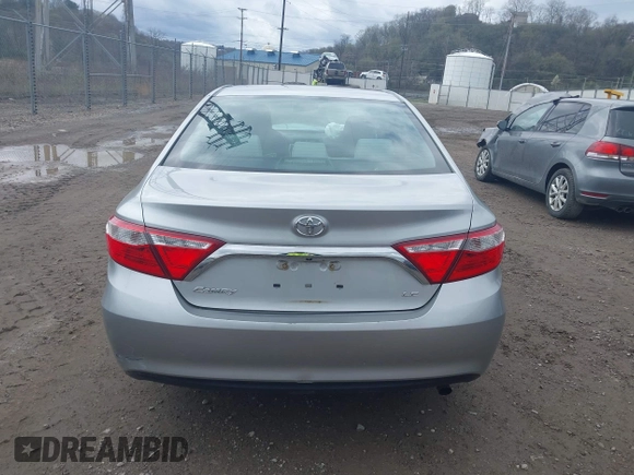 2015 Toyota Camry XLE with VIN 4T4BF1FK4FR498406, listed as a IAAI auction lot 41945968 with 178,070 mi miles. Bid and sale history available at carsss.com. Image 16.