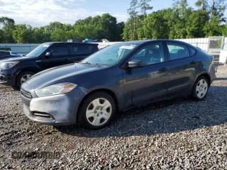 2013 Dodge Dart SE z VIN 1C3CDFAA3DD312697, wystawiony jako Copart lot #57723615 z przebiegiem 151 252 mil mil oraz Czysty tytuł • Clean title. Historia ofert i sprzedaży dostępna na DreamBid. Obrazek 1.