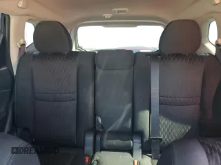 2018 Nissan Rogue SV z VIN KNMAT2MV8JP581561, wystawiony jako Copart lot #47267945 z przebiegiem 105 130 mil mil oraz Szkoda całkowita • Salvage title. Historia ofert i sprzedaży dostępna na DreamBid. Obrazek 10.