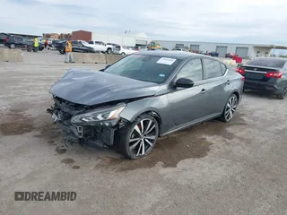 2020 Nissan Altima SR z VIN 1N4BL4CVXLN303542, wystawiony jako IAAI lot #41891000 z przebiegiem 119 696 mil mil oraz . Historia ofert i sprzedaży dostępna na DreamBid. Obrazek 18.