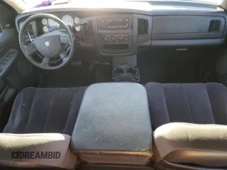 2004 Dodge 3500 ST z VIN 3D7LA38C64G179341, wystawiony jako Copart lot #42091555 z przebiegiem 288 415 mil mil oraz Szkody całkowita. Historia ofert i sprzedaży dostępna na DreamBid. Obrazek 8.