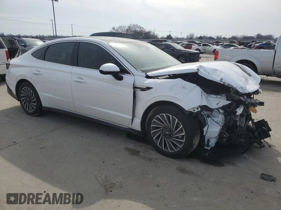 2024 Hyundai Sonata Hybrid Limited with VIN KMHL54JJ1RA101709, listed as a Copart auction lot 45246235 with 6,043 mi miles and Salvage Title. Bid and sale history available at carsss.com. Image 4.