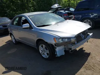 2008 Mitsubishi Lancer DE z VIN JA3AU26U78U036768, wystawiony jako IAAI lot #42309524 z przebiegiem Nie podano mil oraz . Historia ofert i sprzedaży dostępna na DreamBid. Obrazek 1.