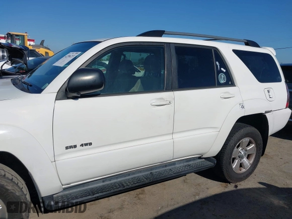 2004 Toyota 4Runner SR5 with VIN JTEBU14R340037122, listed as a IAAI auction lot 42206233 with 177,090 mi miles and . Bid and sale history available at DreamBid. Image 14.