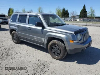 2014 Jeep Patriot Sport with VIN 1C4NJPBA6ED503761, listed as a Copart auction lot 53651025 with 164,157 mi miles and Salvage title. Bid and sale history available at DreamBid. Image 4.