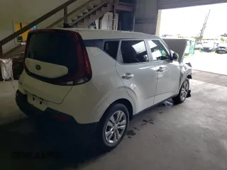 2021 Kia Soul S with VIN KNDJ23AUXM7129491, listed as a Copart auction lot 49518815 with 8,555 mi miles and Non Repairable. Bid and sale history available at DreamBid. Image 3.