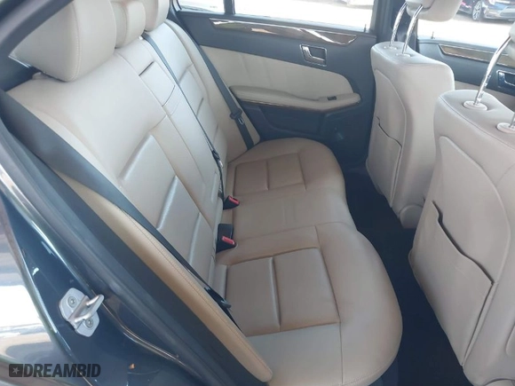 2010 Mercedes-Benz E-Class E 350 Luxury with VIN WDDHF8HB4AA069555, listed as a IAAI auction lot 39613371 with 94,454 mi miles. Bid and sale history available at carsss.com. Image 8.