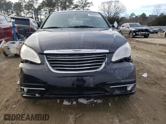 2012 Chrysler 200 Limited with VIN 1C3CCBCG8CN122366, listed as a Copart auction lot 42040475 with 118,262 mi miles and Salvage Title. Bid and sale history available at DreamBid. Image 5.