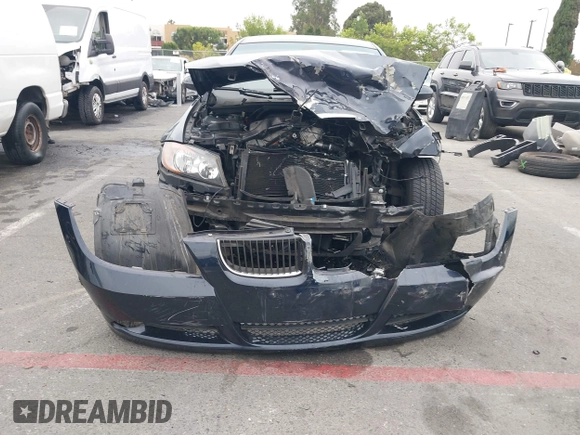 2006 BMW 3 Series 325i with VIN WBAVB13516PT15898, listed as a IAAI auction lot 42466986 with 105,962 mi miles and . Bid and sale history available at DreamBid. Image 18.