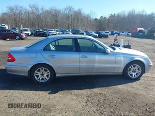 2006 Mercedes-Benz E-Class 3.5L with VIN WDBUF56J06A737827, listed as a IAAI auction lot 41748739 with 197,843 mi miles. Bid and sale history available at carsss.com. Image 13.