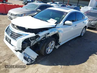 2014 Nissan Altima 2.5 with VIN 1N4AL3AP8EC407469, listed as a IAAI auction lot 41685709 with 106,295 mi miles. Bid and sale history available at carsss.com. Image 2.