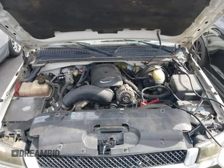 2005 Chevrolet Silverado 1500 LS z VIN 2GCEC13T951159829, wystawiony jako IAAI lot #42238798 z przebiegiem Nie podano mil oraz . Historia ofert i sprzedaży dostępna na DreamBid. Obrazek 10.