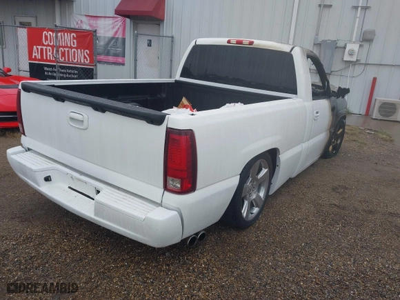2006 Chevrolet Silverado 1500 LS with VIN 1GCEC14V36Z284351, listed as a IAAI auction lot 41370473 with 1 mi miles. Bid and sale history available at carsss.com. Image 4.