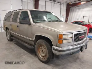 1999 GMC Suburban with VIN 3GKFK16R6XG537871, listed as a IAAI auction lot 42745417 with 260,752 mi miles and . Bid and sale history available at DreamBid. Image 1.