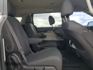 2022 Kia Carnival LX with VIN KNDNB4H38N6158807, listed as a Copart auction lot 44758515 with 31,962 mi miles and Salvage Title. Bid and sale history available at carsss.com. Image 11.
