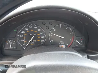 1997 Saturn SL z VIN 1G8ZH5285VZ117635, wystawiony jako IAAI lot #42153929 z przebiegiem 193 224 mil mil oraz . Historia ofert i sprzedaży dostępna na DreamBid. Obrazek 7.