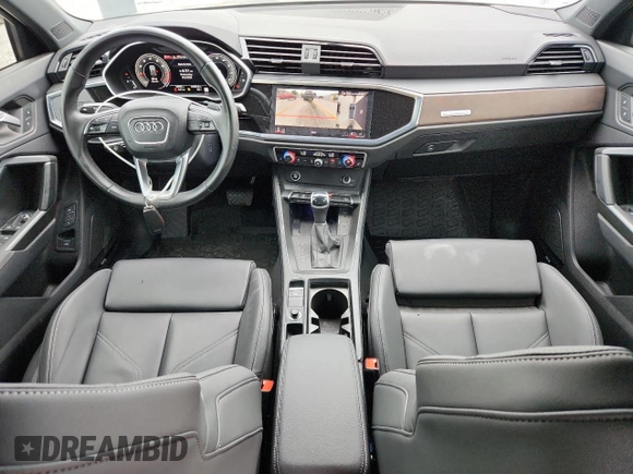 2024 Audi Q3 S line Premium Plus z VIN WA1EECF39R1107785, wystawiony jako Copart lot #63431915 z przebiegiem 14 657 mil mil oraz Szkoda całkowita • Salvage title. Historia ofert i sprzedaży dostępna na DreamBid. Obrazek 8.