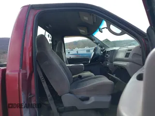 2001 Ford Super Duty F-250 XL with VIN 1FTNF21F81EA91185, listed as a IAAI auction lot 41905227 with 182,980 mi miles. Bid and sale history available at carsss.com. Image 5.