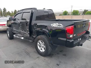 2022 Toyota Tacoma SR5 with VIN 3TMAZ5CN6NM183150, listed as a IAAI auction lot 42563528 with 38,726 mi miles and . Bid and sale history available at DreamBid. Image 3.