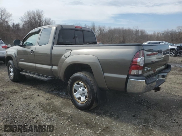 2010 Toyota Tacoma with VIN 5TEUX4EN3AZ726638, listed as a Copart auction lot 47701515 with 247,720 mi miles and Clean Title. Bid and sale history available at carsss.com. Image 2.