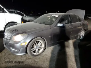 2012 Mercedes-Benz C 250 Sport z VIN WDDGF4HB4CR236800, wystawiony jako Copart lot #85245674 z przebiegiem 167 849 mil mil oraz Szkoda całkowita • Salvage title. Historia ofert i sprzedaży dostępna na DreamBid. Obrazek 1.