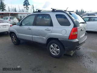 2006 Kia Sportage LX with VIN KNDJF723767193721, listed as a IAAI auction lot 41372486 with 225,510 mi miles. Bid and sale history available at carsss.com. Image 3.