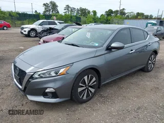 2020 Nissan Altima SV z VIN 1N4BL4DWXLC172566, wystawiony jako IAAI lot #42359457 z przebiegiem 122 856 mil mil oraz . Historia ofert i sprzedaży dostępna na DreamBid. Obrazek 2.