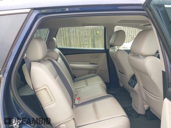 2008 Mazda CX-9 Sport with VIN JM3TB38V880128983, listed as a IAAI auction lot 41947794 with 82,131 mi miles. Bid and sale history available at carsss.com. Image 8.