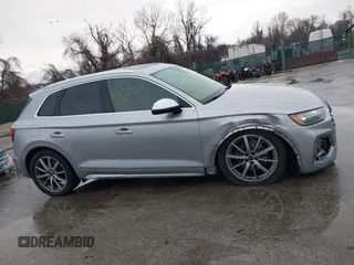 2023 Audi SQ5 Premium Plus z VIN WA1B4AFY9P2195394, wystawiony jako IAAI lot #41855818 z przebiegiem 25 946 mil mil oraz . Historia ofert i sprzedaży dostępna na DreamBid. Obrazek 14.