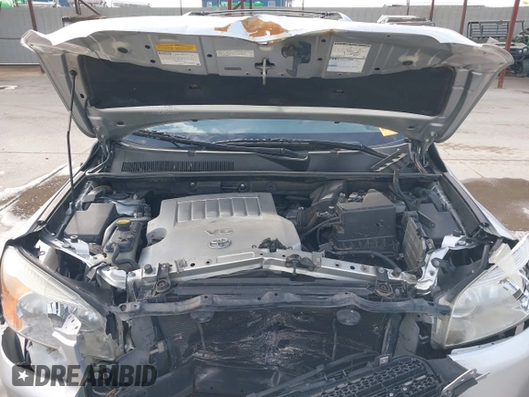 2007 Toyota RAV4 with VIN JTMZK33V876006923, listed as a IAAI auction lot 41406204 with 121,425 mi miles. Bid and sale history available at carsss.com. Image 10.