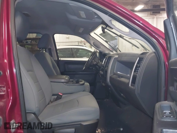 2013 Ram 1500 Express с VIN 1C6RR7FT9DS576890, выставлен на аукционе IAAI как лот 41620009 с пробегом 91 494 миль миль и . История ставок и продаж доступна на DreamBid. Изображение 5.