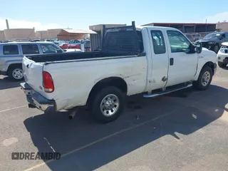 2006 Ford Super Duty F-250 XL with VIN 1FTNX20516ED38107, listed as a IAAI auction lot 41451217 with 90,620 mi miles. Bid and sale history available at carsss.com. Image 4.