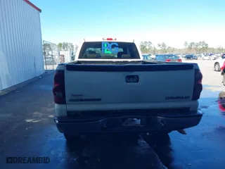 2003 Chevrolet Silverado 2500HD LS with VIN 1GCHK23113F221752, listed as a IAAI auction lot 41540935 with 414,826 mi miles. Bid and sale history available at carsss.com. Image 16.