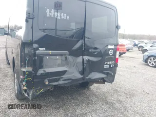 2016 Nissan NV S z VIN 5BZBF0AA8GN852818, wystawiony jako IAAI lot #41957159 z przebiegiem 120 601 mil mil oraz . Historia ofert i sprzedaży dostępna na DreamBid. Obrazek 6.