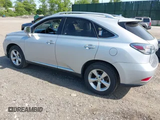 2010 Lexus RX 350 z VIN 2T2BK1BAXAC017261, wystawiony jako IAAI lot #42233787 z przebiegiem 101 772 mil mil oraz . Historia ofert i sprzedaży dostępna na DreamBid. Obrazek 3.
