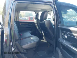 2018 Ram 1500 Sport z VIN 1C6RR7MT0JS174934, wystawiony jako IAAI lot #40564822 z przebiegiem 77 304 mil mil oraz . Historia ofert i sprzedaży dostępna na DreamBid. Obrazek 8.