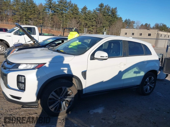 2020 Mitsubishi Outlander Sport ES 2.0 with VIN JA4AR3AU8LU029203, listed as a IAAI auction lot 41257400 with 95,121 mi miles. Bid and sale history available at carsss.com. Image 15.
