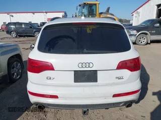 2015 Audi Q7 3.0T S line Prestige with VIN WA1DGAFEXFD016210, listed as a IAAI auction lot 41497668 with 142,709 mi miles. Bid and sale history available at carsss.com. Image 16.