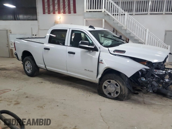 2022 Ram 3500 Tradesman with VIN 3C63R3CL9NG189929, listed as a Copart auction lot 67606914 with 14,659 mi miles and Salvage Title. Bid and sale history available at carsss.com. Image 4.