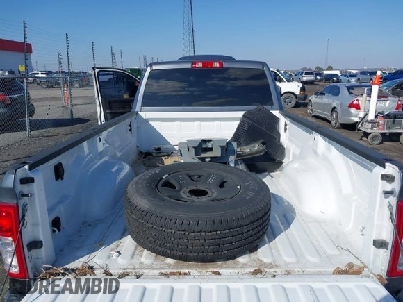 2022 Ram 2500 Tradesman with VIN 3C6UR5HJ2NG111757, listed as a IAAI auction lot 41537105 with 64,589 mi miles and . Bid and sale history available at DreamBid. Image 18.