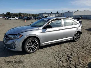 2022 Volkswagen Jetta Sport z VIN 3VWBM7BU3NM033310, wystawiony jako Copart lot #50172055 z przebiegiem 34 957 mil mil oraz Szkoda całkowita • Salvage title. Historia ofert i sprzedaży dostępna na DreamBid. Obrazek 1.