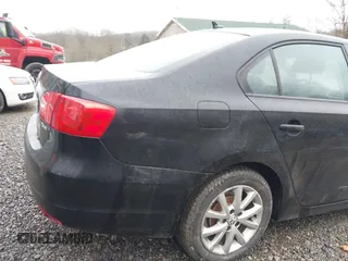 2011 Volkswagen Jetta SE с VIN 3VWBZ7AJ9BM395274, выставлен на аукционе IAAI как лот 41672902 с пробегом 79 218 миль миль и . История ставок и продаж доступна на DreamBid. Изображение 16.