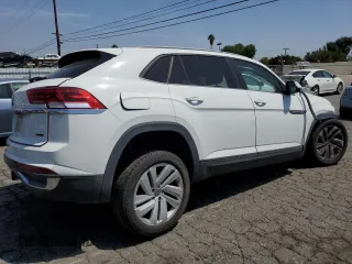 2020 Volkswagen Atlas SE with VIN 1V21E2CA7LC221294, listed as a Copart auction lot 56337085 with 61,654 mi miles and Salvage title. Bid and sale history available at DreamBid. Image 3.