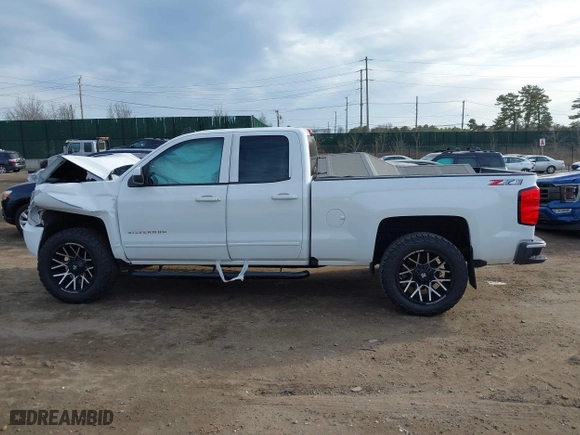2018 Chevrolet Silverado 1500 LT with VIN 1GCVKREC7JZ264840, listed as a IAAI auction lot 41739510 with 70,377 mi miles. Bid and sale history available at carsss.com. Image 14.