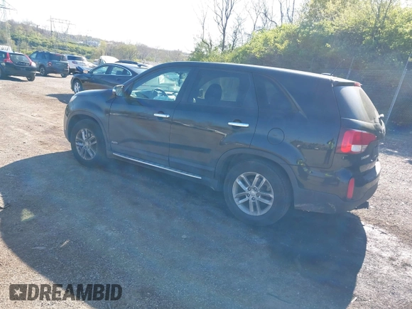2015 Kia Sorento LX with VIN 5XYKTCA63FG614211, listed as a IAAI auction lot 42041969 with 133,264 mi miles and . Bid and sale history available at carsss.com. Image 3.
