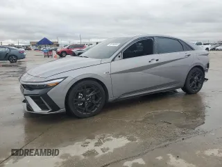 2024 Hyundai Elantra N Line z VIN KMHLR4DF8RU822264, wystawiony jako Copart lot #86184894 z przebiegiem 1 606 mil mil oraz Czysty tytuł • Clean title. Historia ofert i sprzedaży dostępna na DreamBid. Obrazek 1.