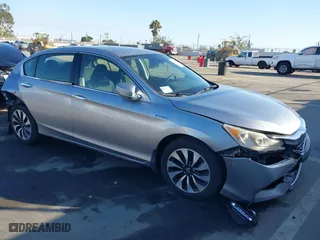 2017 Honda Accord Hybrid with VIN JHMCR6F3XHC016254, listed as a IAAI auction lot 41506905 with 378,688 mi miles. Bid and sale history available at carsss.com. Image 1.