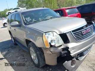 2007 GMC Yukon SLE z VIN 1GKFC13047R246403, wystawiony jako IAAI lot #42000214 z przebiegiem 302 455 mil mil oraz . Historia ofert i sprzedaży dostępna na DreamBid. Obrazek 1.